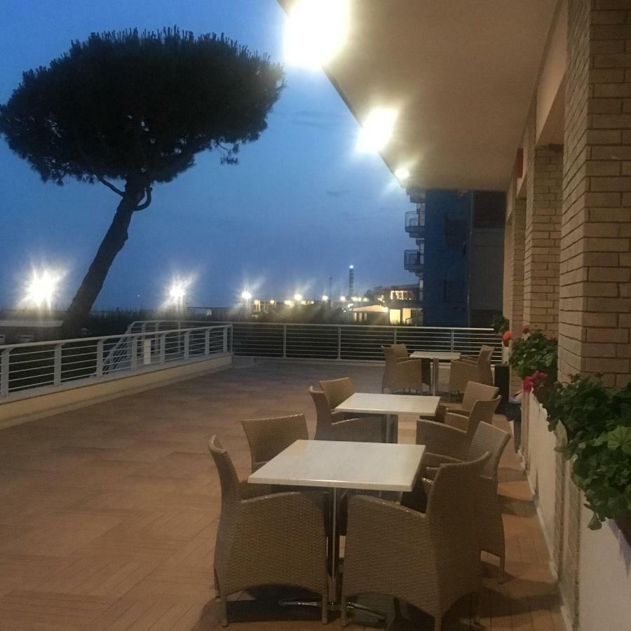 Sea View Apartment With Swimming Pool Jesolo Extérieur photo