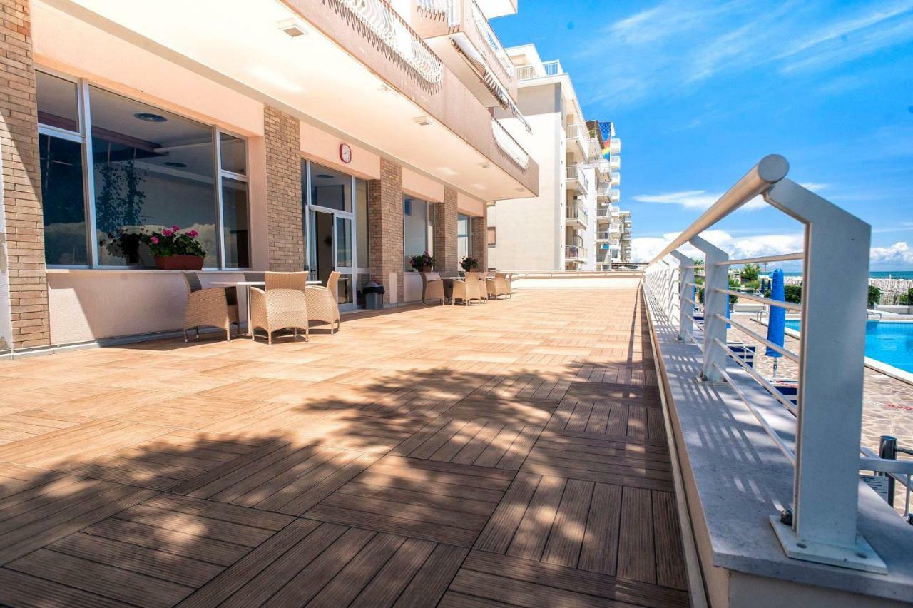 Sea View Apartment With Swimming Pool Jesolo Extérieur photo