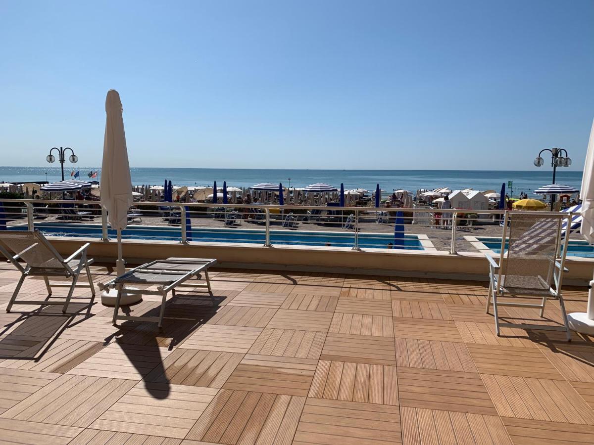 Sea View Apartment With Swimming Pool Jesolo Extérieur photo